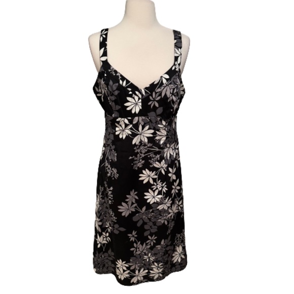 NEW YORK & COMPANY Sundress Midi Cotton Black Gray & White Floral 8 - Picture 1 of 6